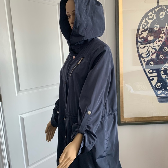 VINCE CAMUTO, spring weatherproof coat - Picture 5 of 11